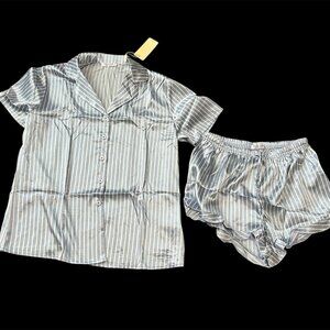Blue & White Striped Super Soft Shorts PJ Set Size M NWT